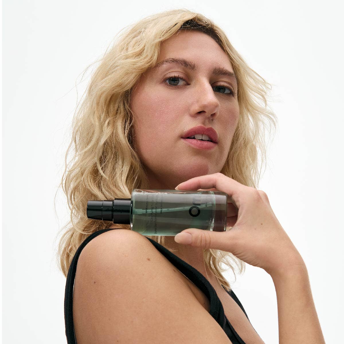 Om- Spirulina Tonic Clarifying Face Mist