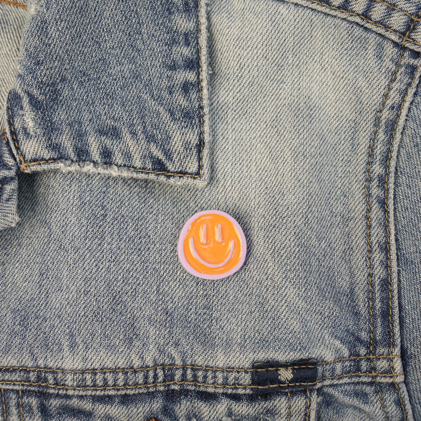 Pastel Smiley Face Pin | Smiley Face Brooch | Colourful Pin Badge | Smile Accessories | Cute Pin for Backpacks and Hats | Gift for Friends