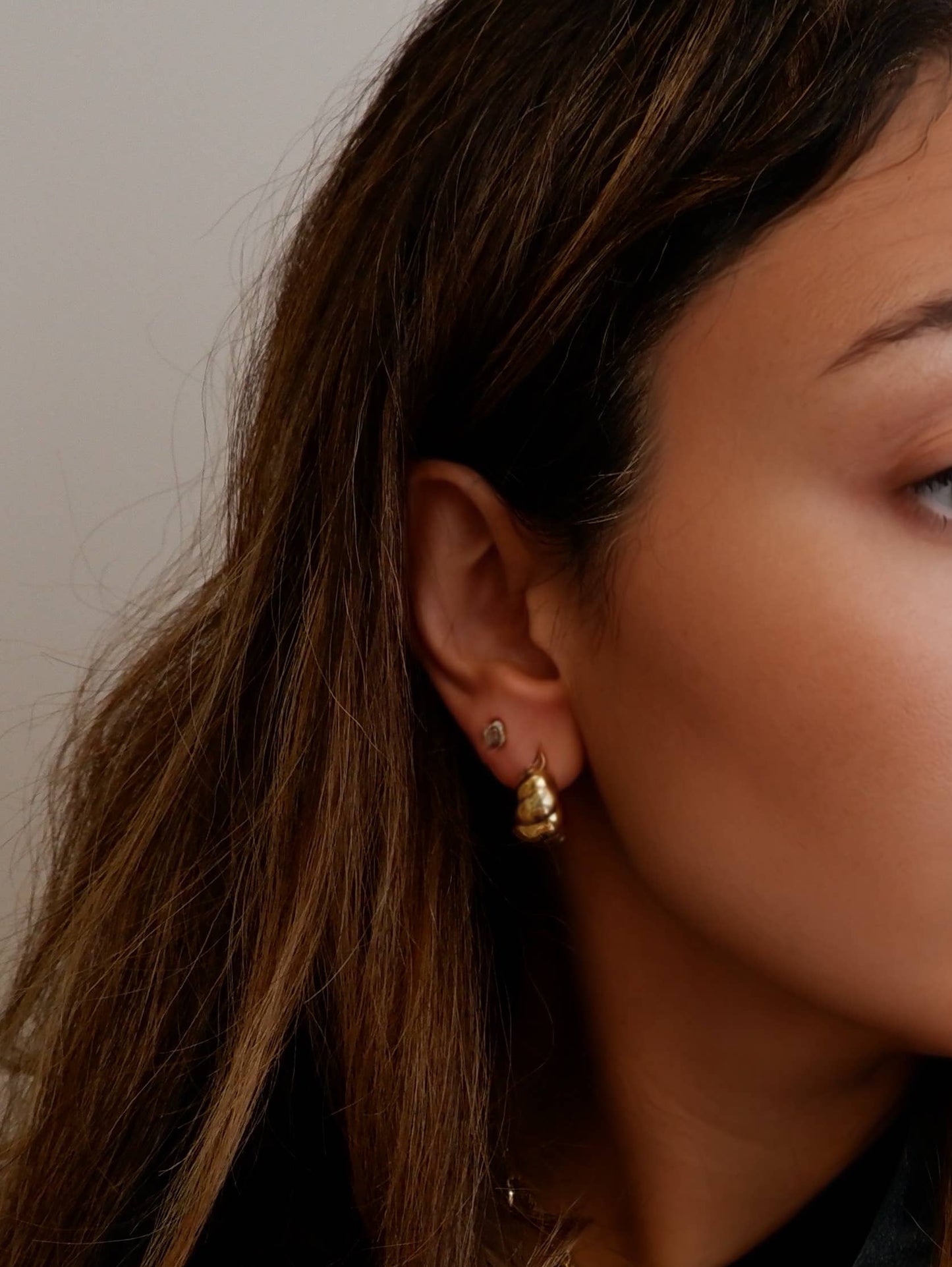 Arya Thick Twisted Hoops