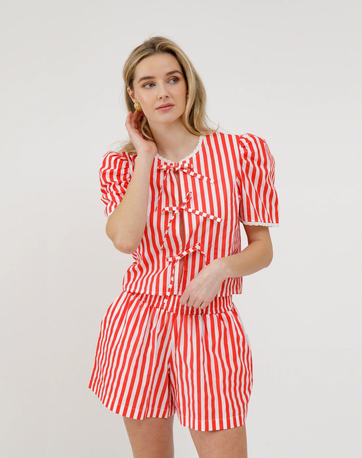 Poplin Tie Up Top - White w/red - Brunette The Label