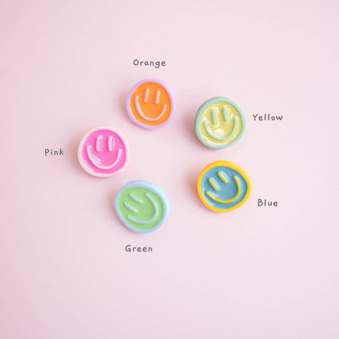 Pastel Smiley Face Pin | Smiley Face Brooch | Colourful Pin Badge | Smile Accessories | Cute Pin for Backpacks and Hats | Gift for Friends