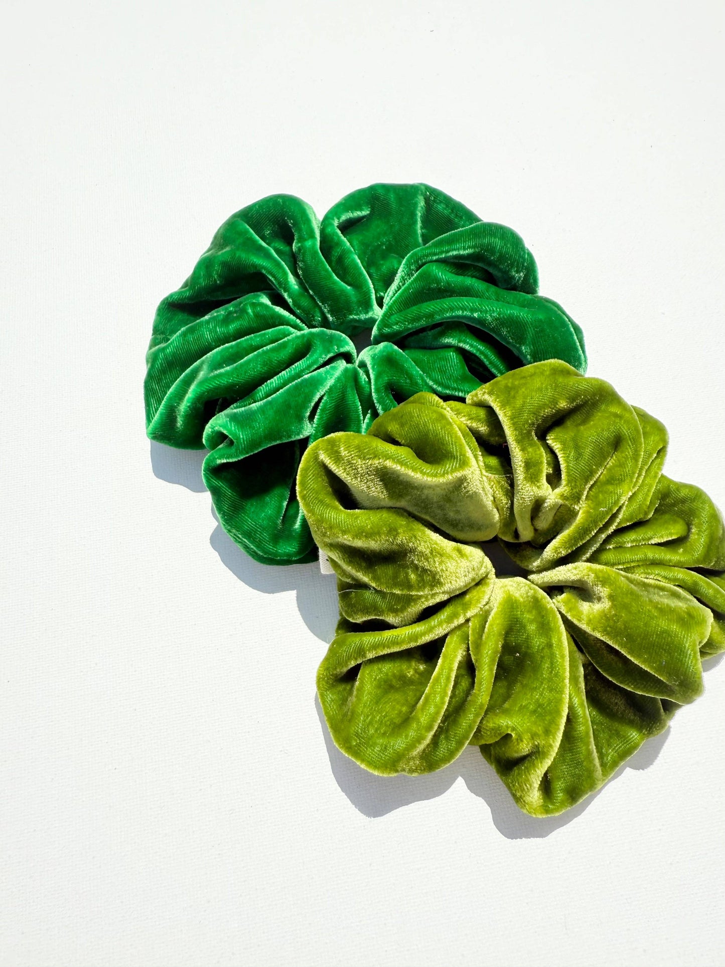 Billy Bamboo SILK VELVET SCRUNCHIES - crystal bright