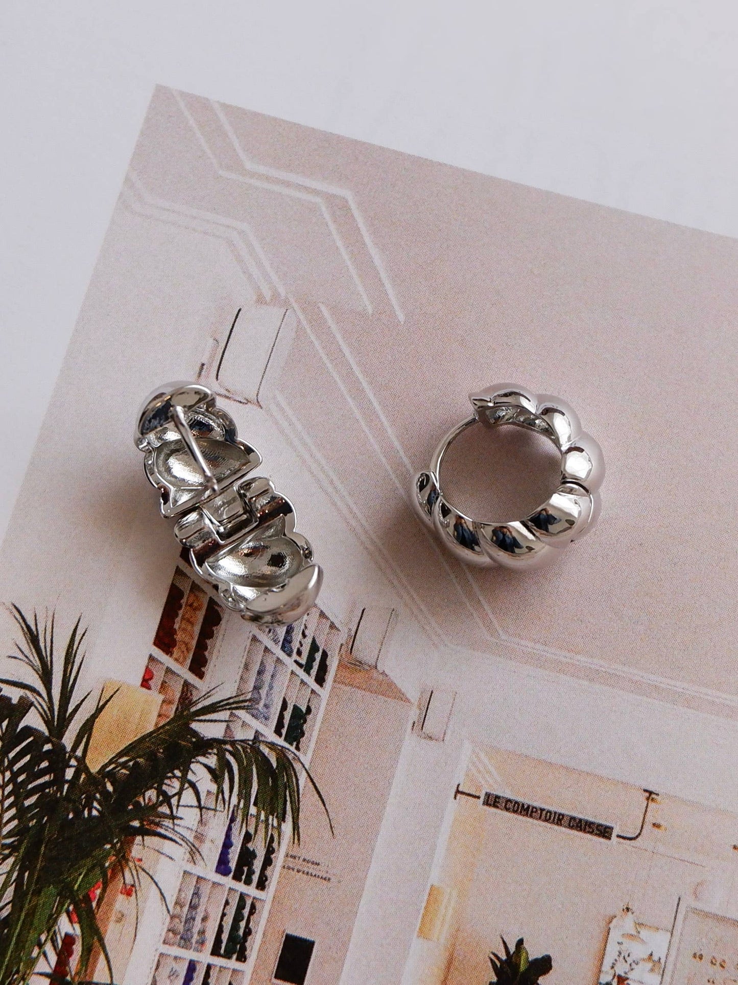 Arya Thick Twisted Hoops