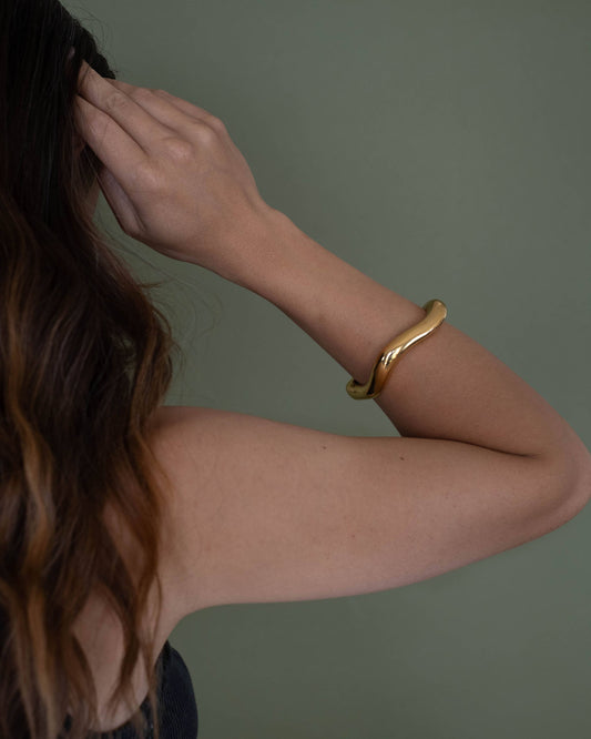 Isla Cuff Gold
