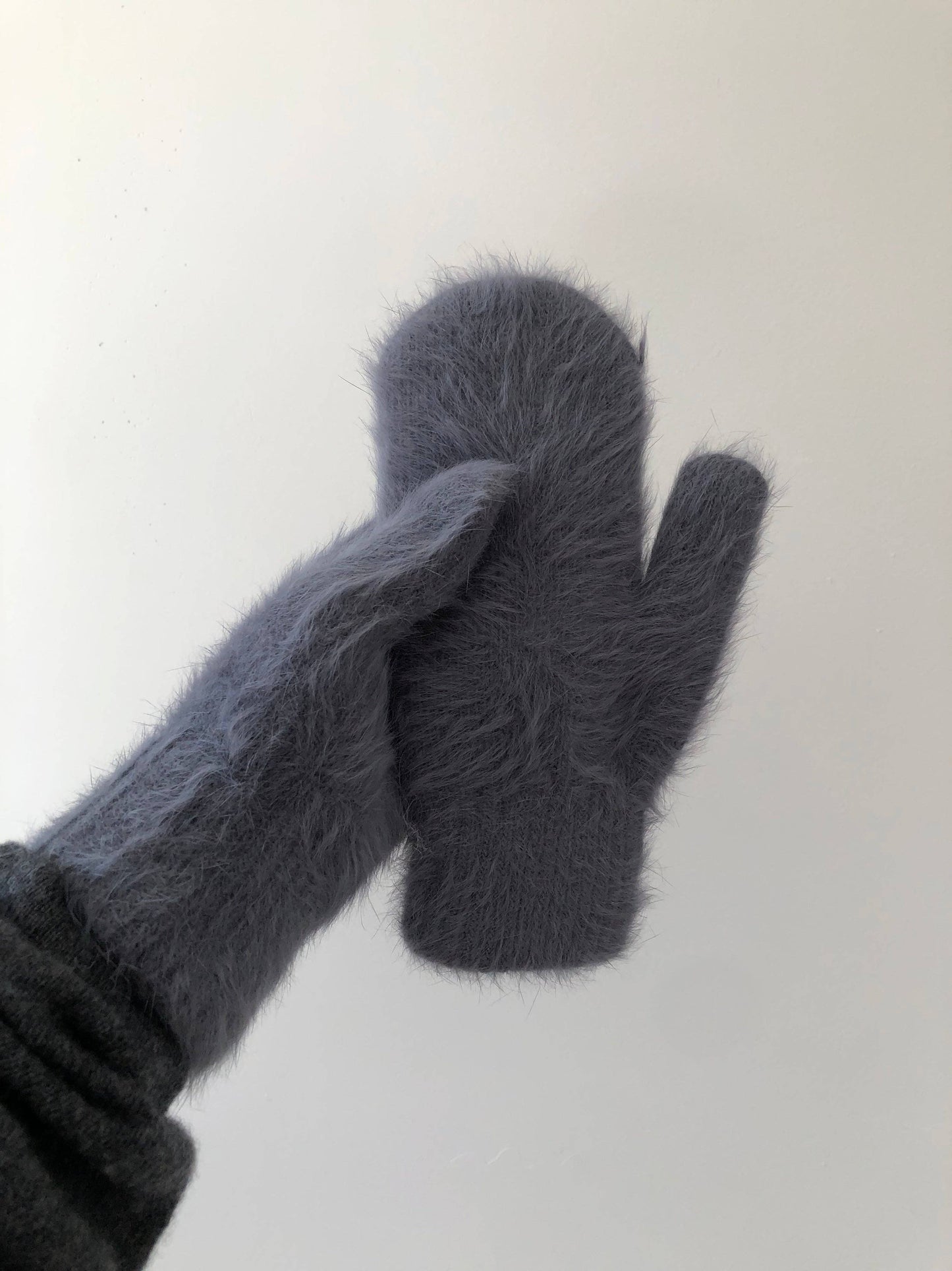 Billy Bamboo - Fluffy Angora Mittens