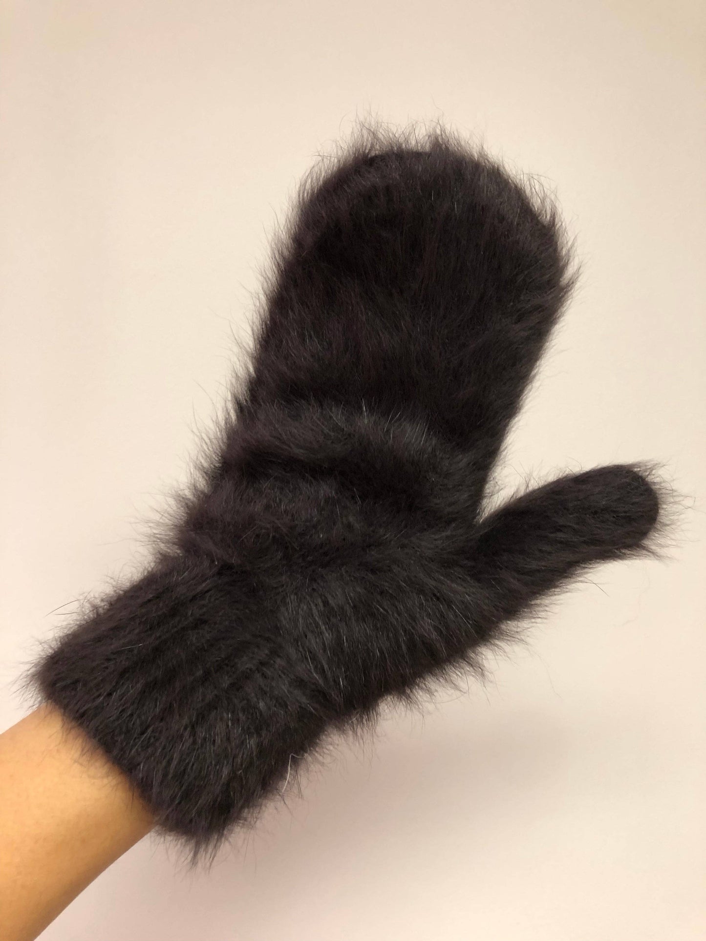 Billy Bamboo - Fluffy Angora Mittens