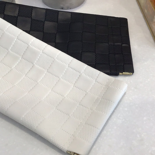 Sunglass holder black/white