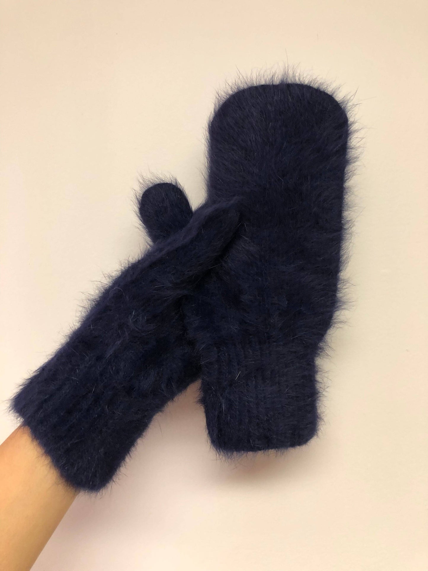 Billy Bamboo - Fluffy Angora Mittens