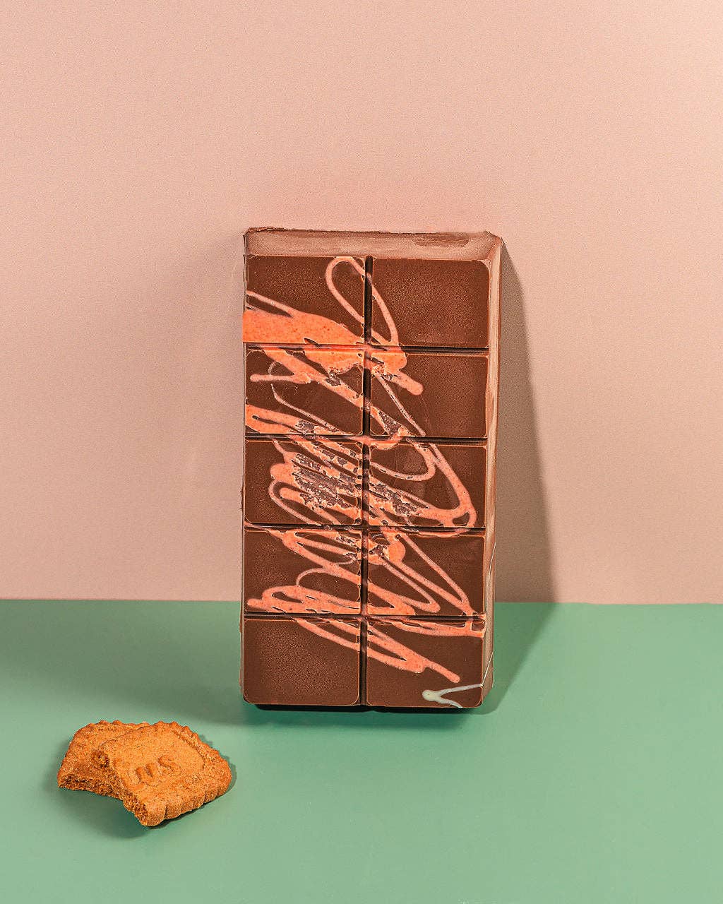 Dubai Lotus Biscoff Chocolate Bar