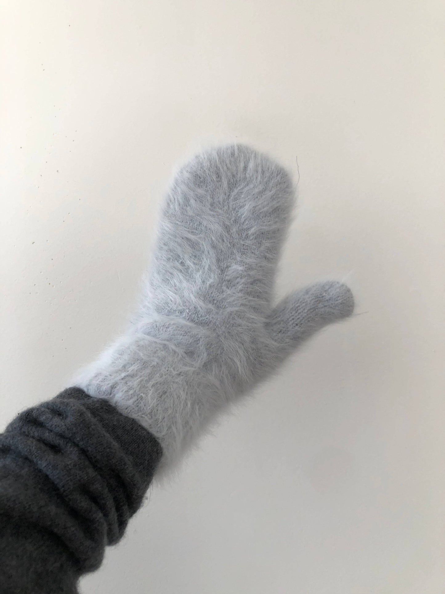 Billy Bamboo - Fluffy Angora Mittens