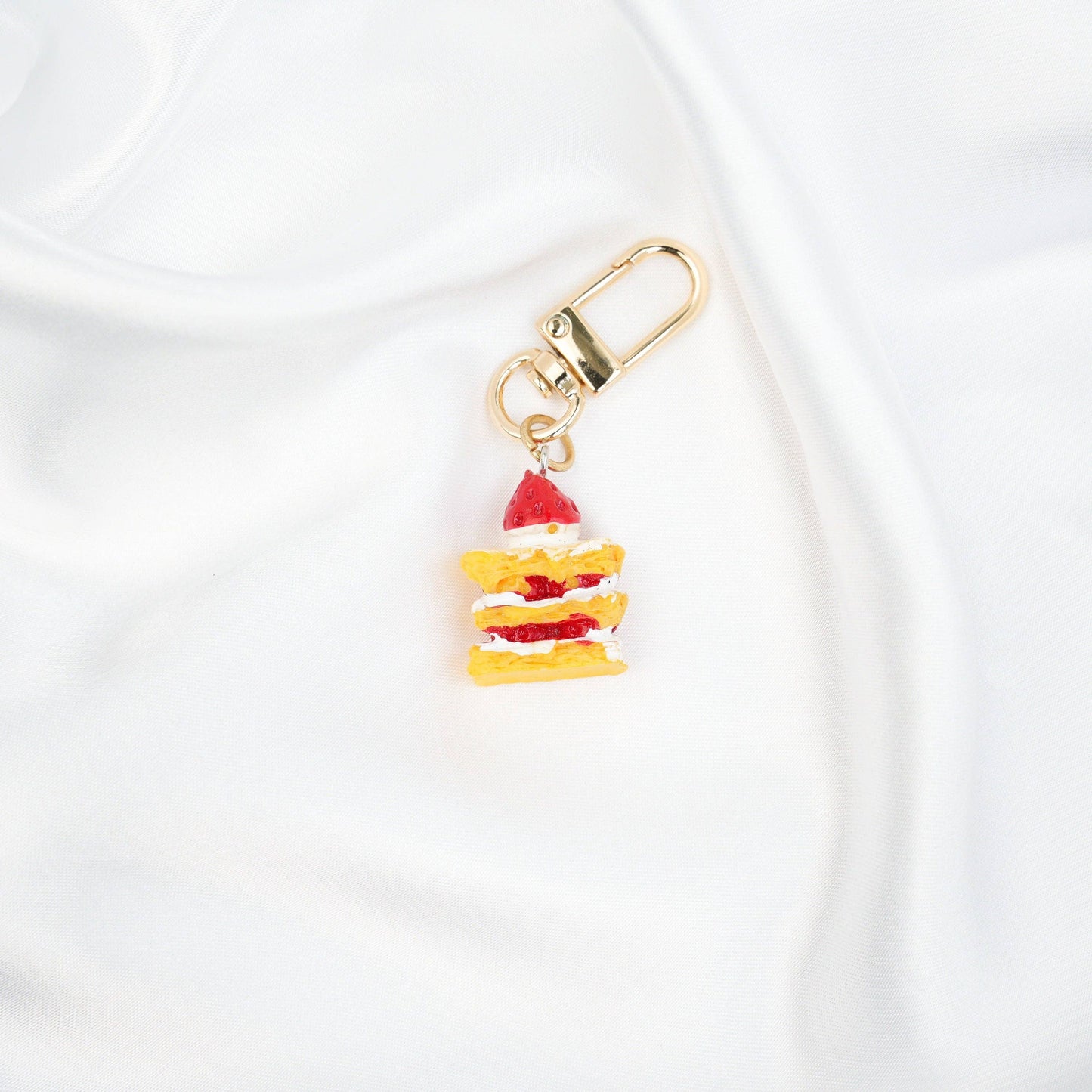 Strawberry Cake Keychain | Miniature Strawberry Shortcake Key Chain | Dessert Keyring | Cute Accessories Gift