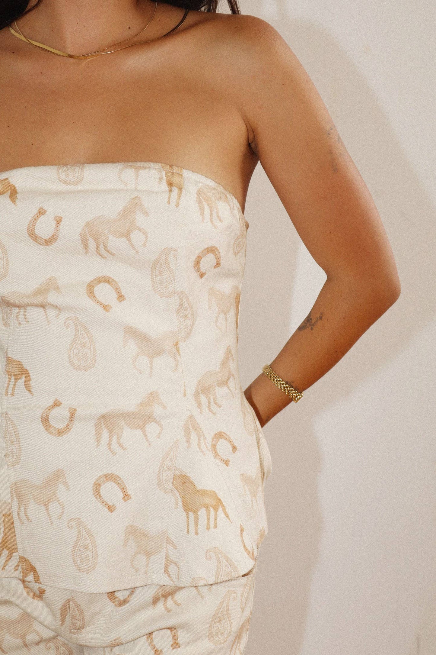 Horseshoe Print Strapless Top
