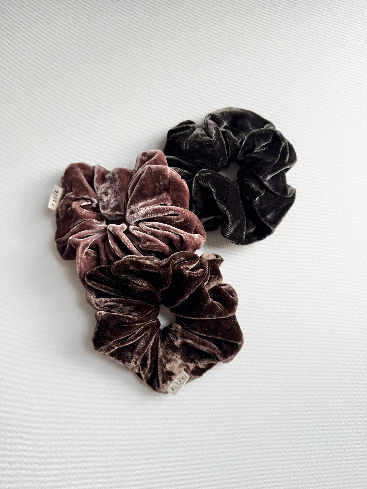 SILK VELVET SCRUNCHIES - neutral